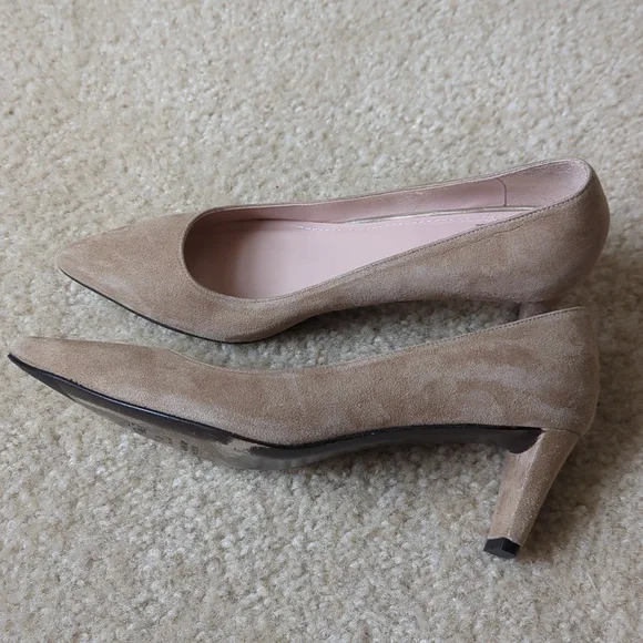 Stuart Weitzman Beige low heels size 6 - Picture 5 of 10
